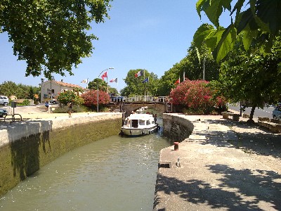 Lunchpauze bij Villeneuve l&egrave;s B&eacute;ziers