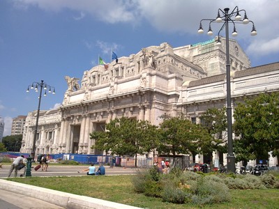 Het centraal station van Milaan, een geweldig pompeus bouwwerk