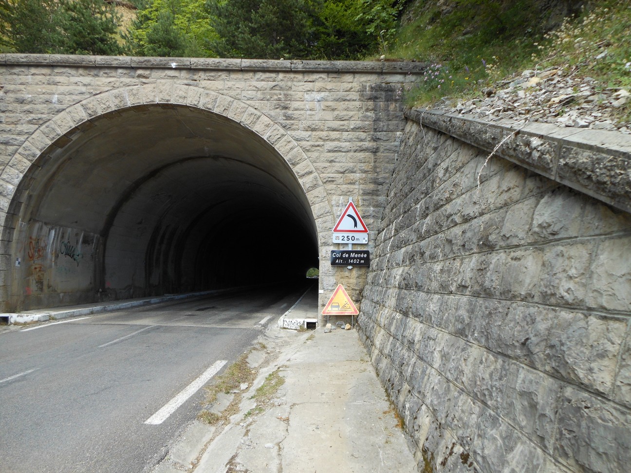 Tunnel