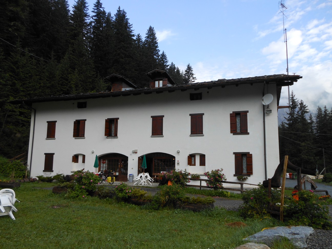 De albergo in Thuile was niet in het dorp naat 2 km het bos in
