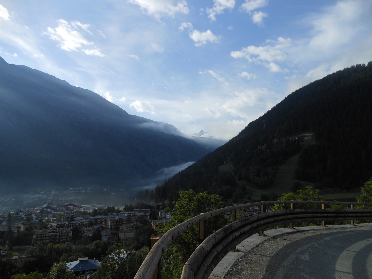 De wolken hangen nog laag