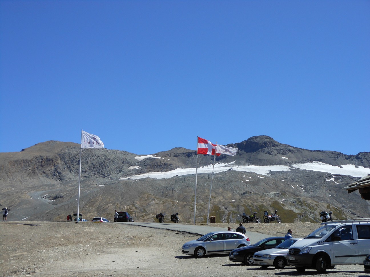 Er stond een strakke wind; hier lijkt het wind mee, maar in de afdalingen had ik meestal wind tegen