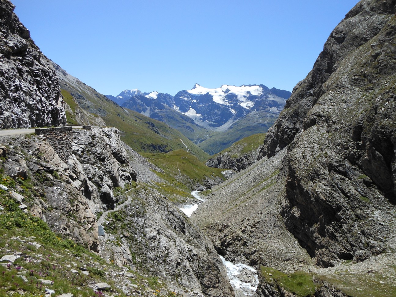 Mooi uitzicht op het Albaron massief