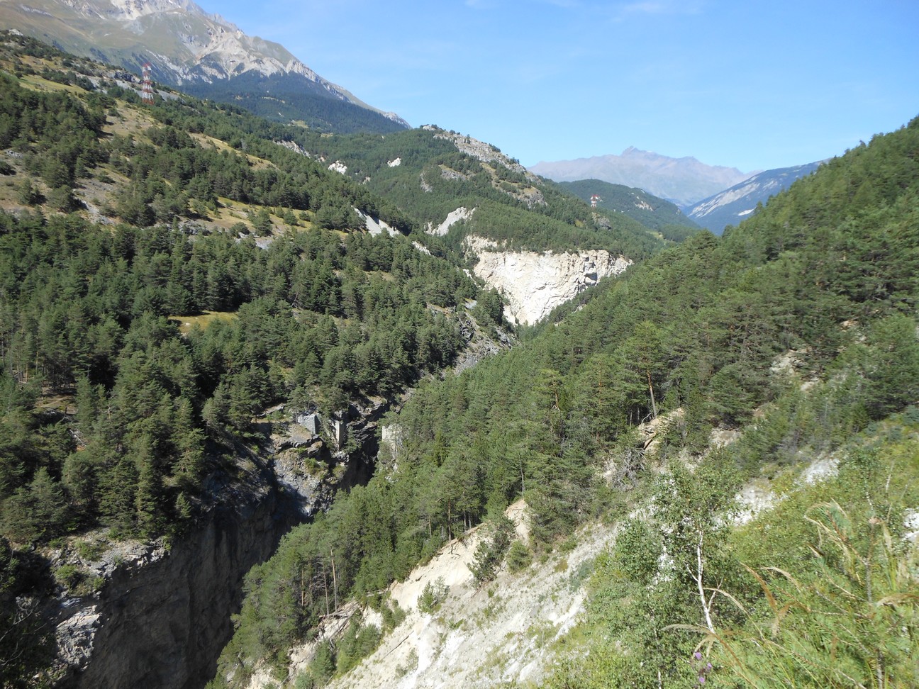 De weg ging omhoog, de rivier omlaag, dan moet het mooi worden