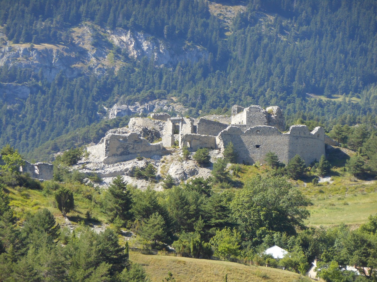 Wat er over is van het Fort Charles-F&eacute;lix