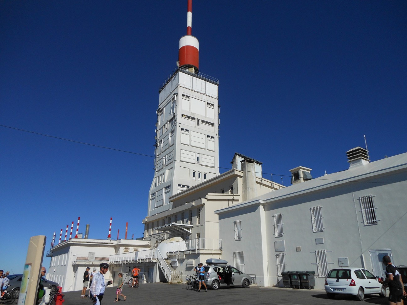 Het weerstation en zo boven op de top 